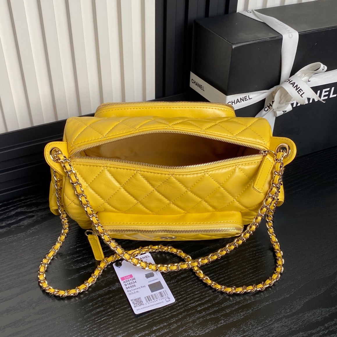 CAMERA BAG 24 IN MIMOSA YELLOW SHINY CALFSKIN GOLD CHAIN