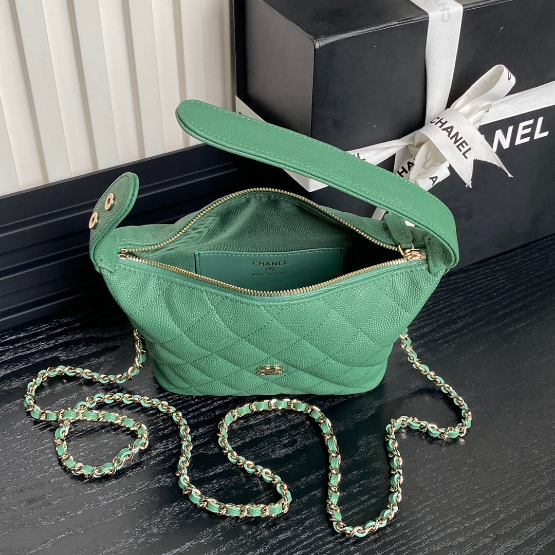 HOBO BAG 21 IN GREENISH GRAINED CALFSKIN GOLD HARDWARE