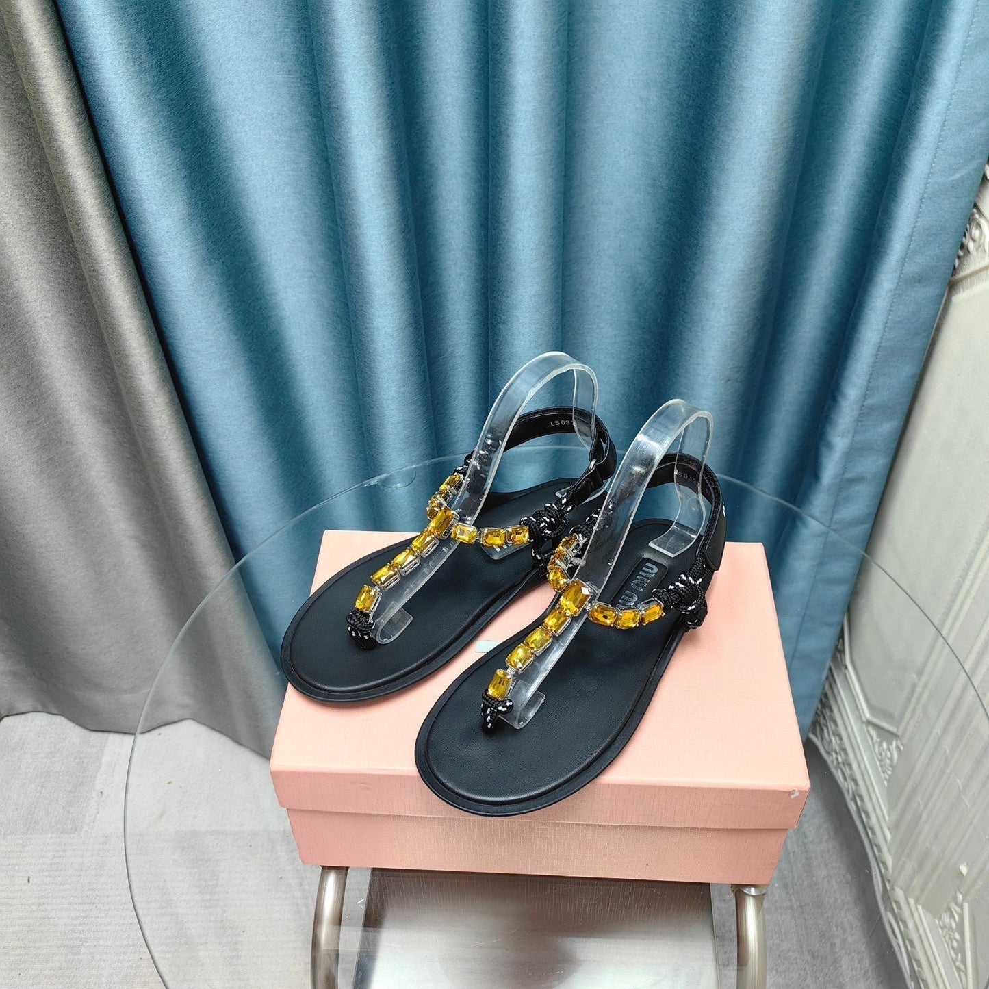 FLIP-FLOPS BLACK COWHIDE WITH CRYSTALS-YELLOW
