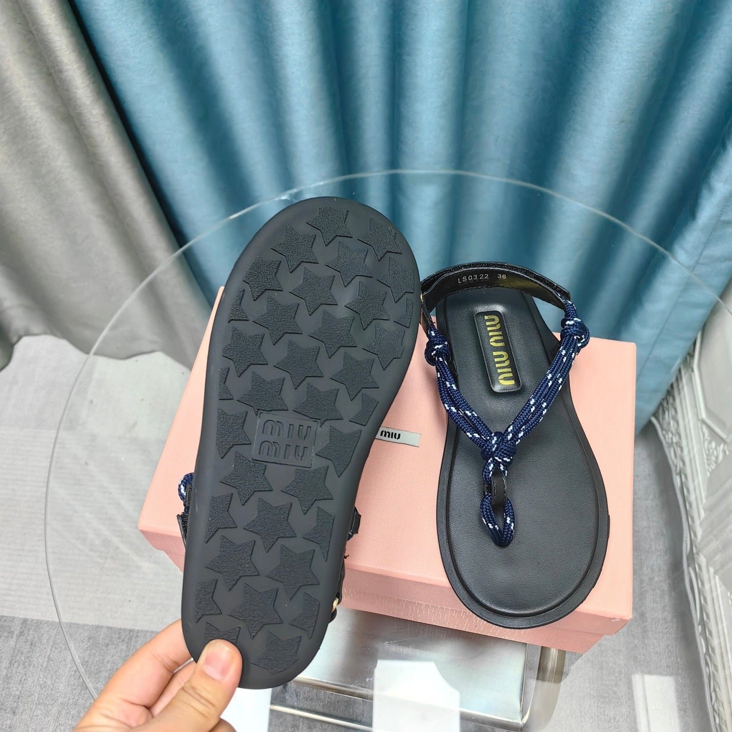 FLIP-FLOPS SANDAL BLACK SHEEPSKIN WITH NAVY STRAP