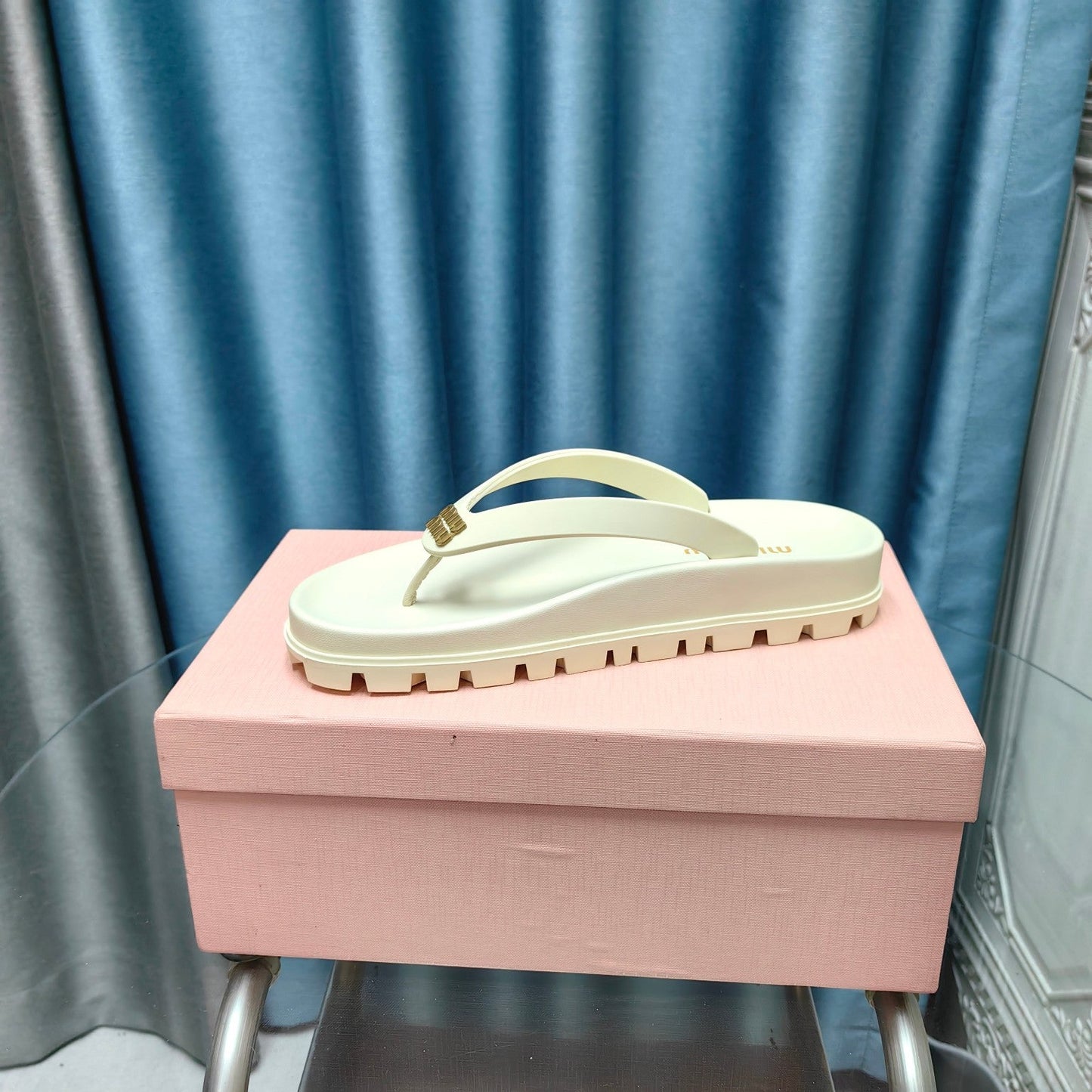 Flip Flop Sandals Macaroon Cream Calfskin