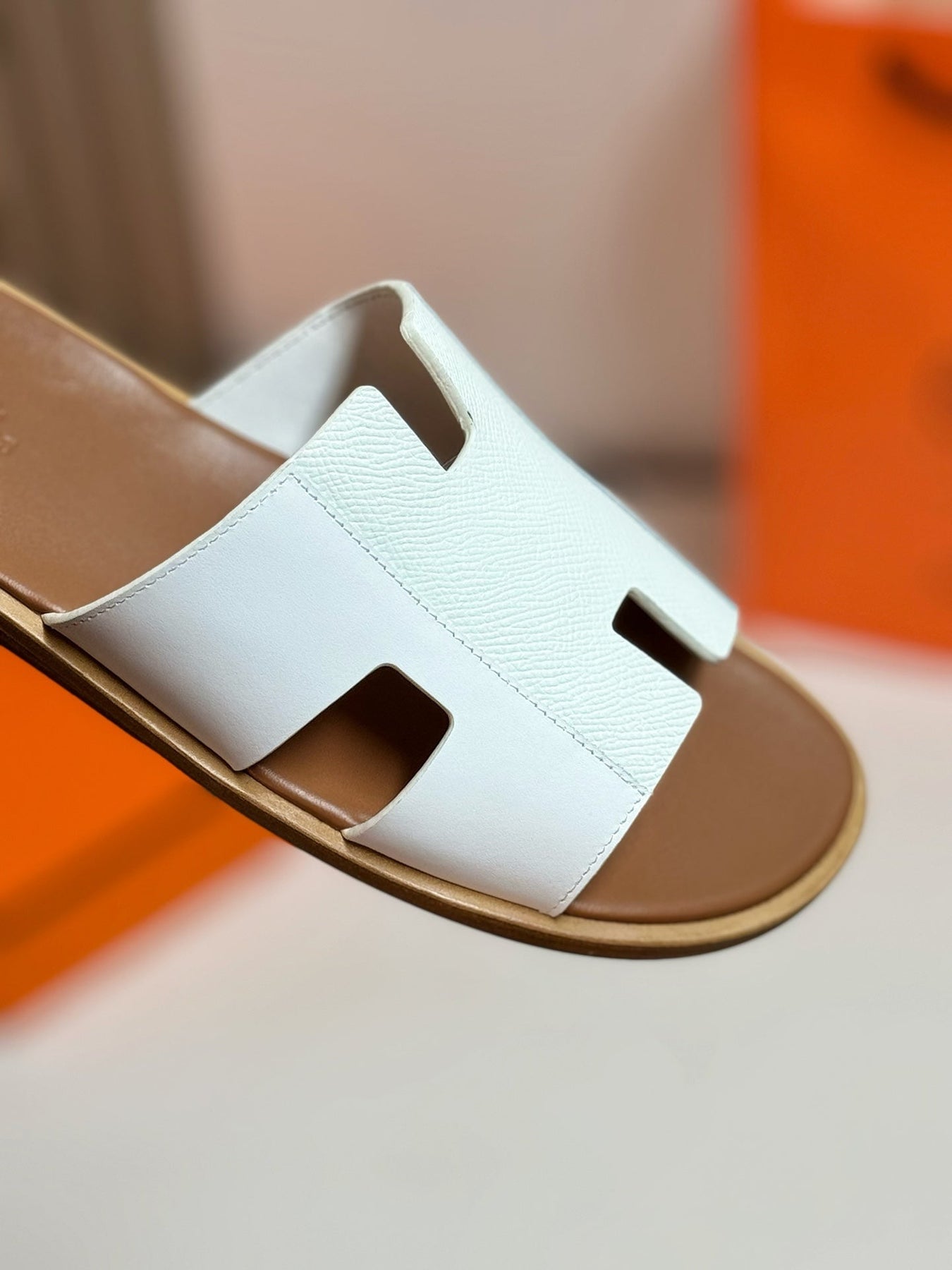 IZMIR SANDAL LIGHT BROWN MIX WHITE LAMBSKIN