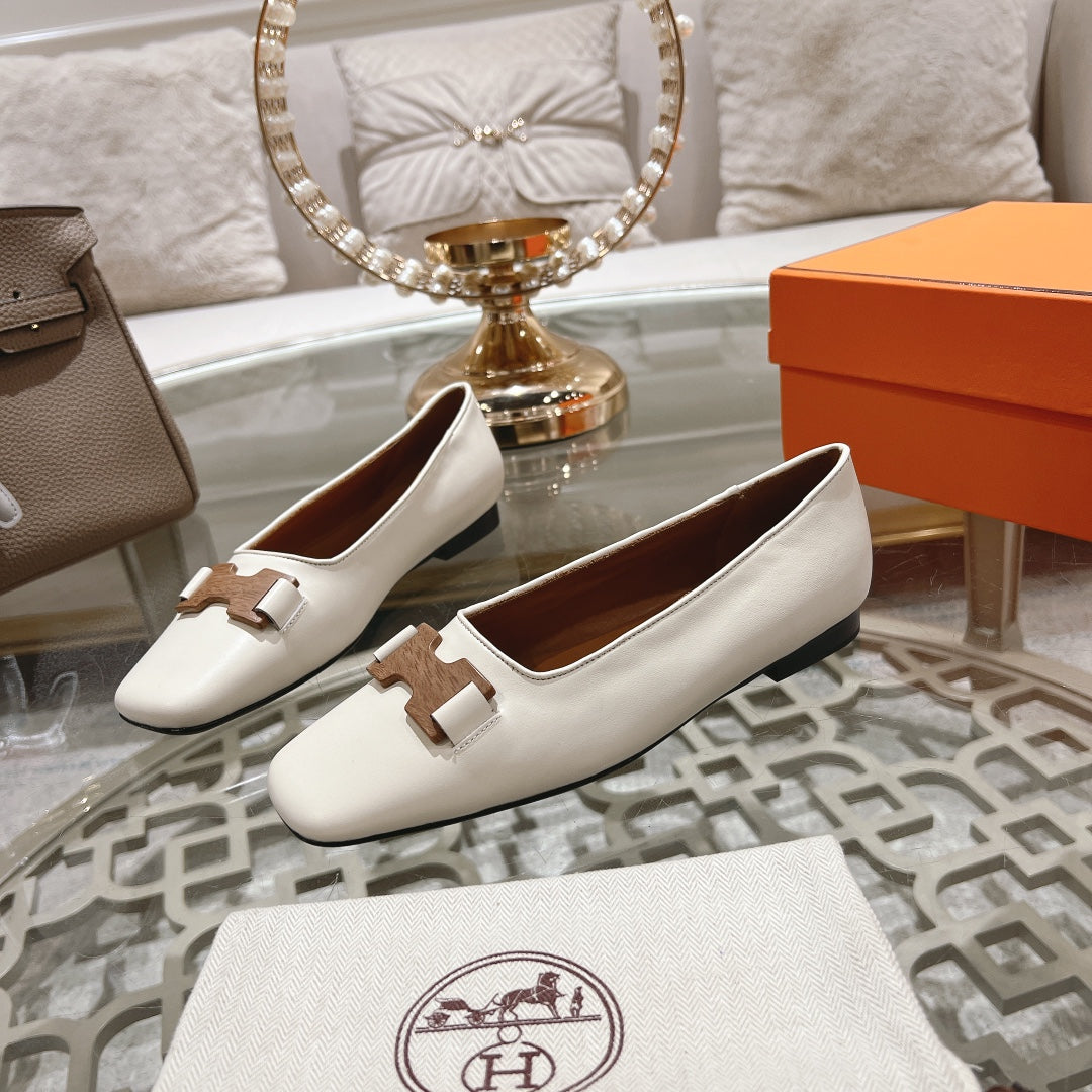 H - BUCKLE BALLET WHITE CALFSKIN
