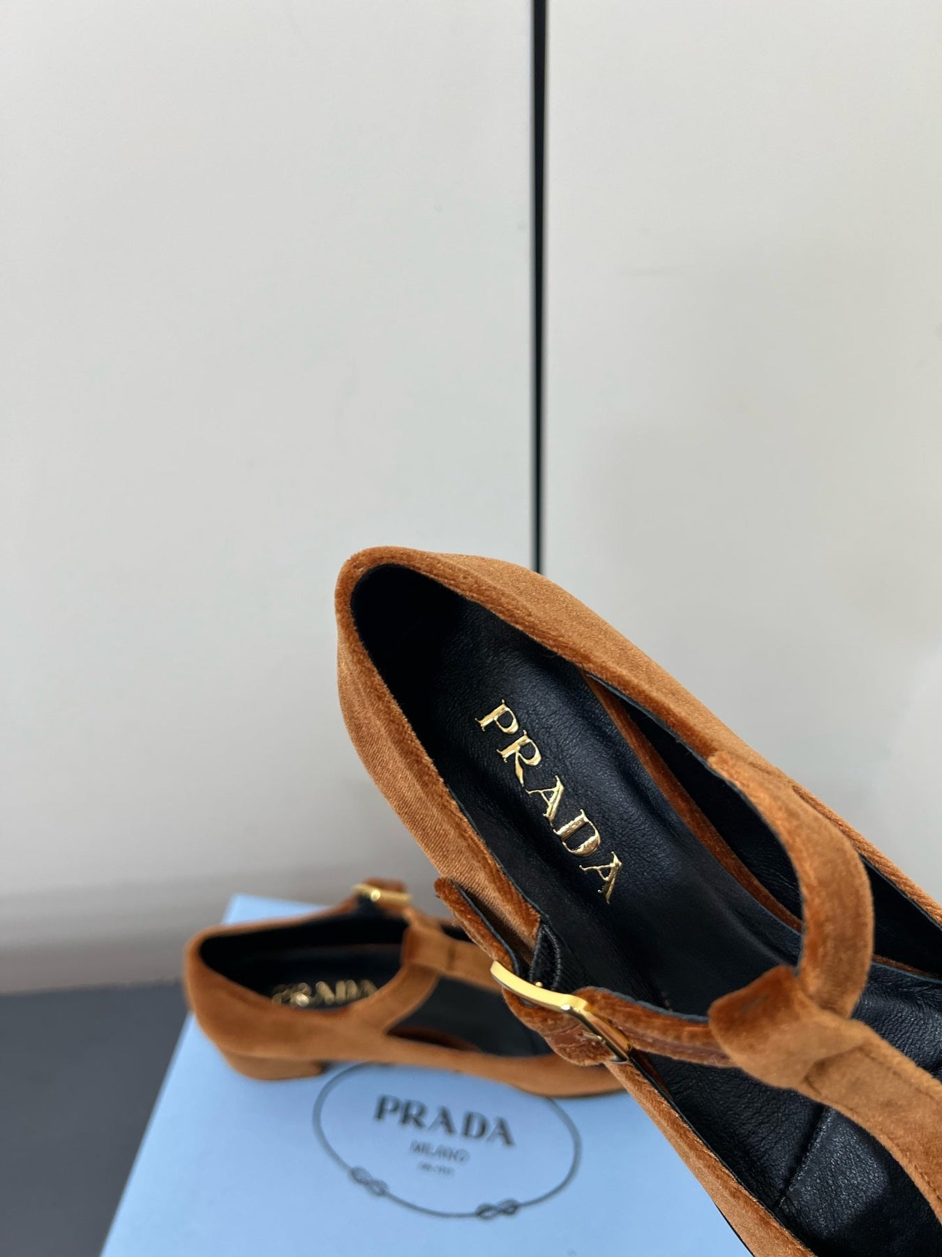 BOW MARY JANE PUMPS WITH T-STRAP IN BRONZE BROWN VELVET
