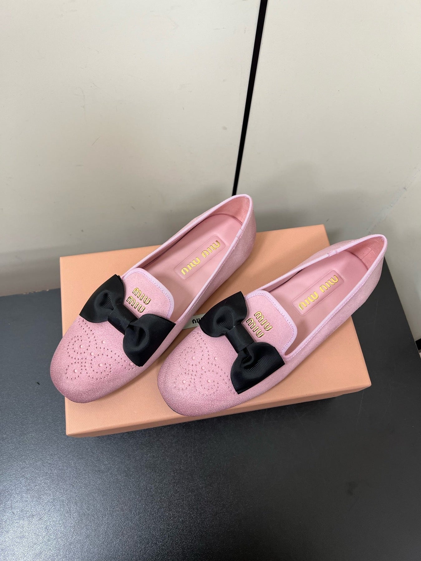 LOAFERS WITH BOW IN PINK SUEDE