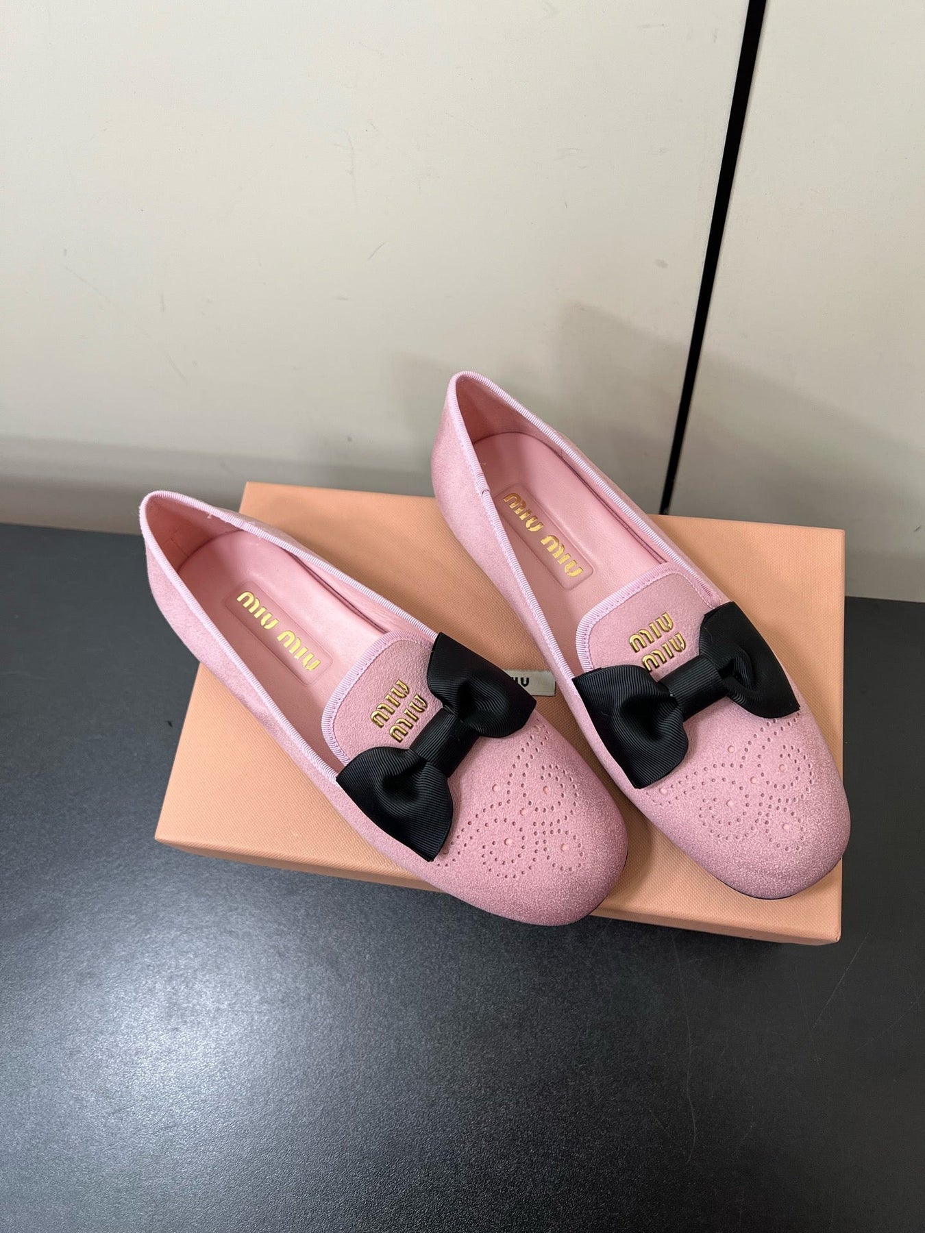 LOAFERS WITH BOW IN PINK SUEDE
