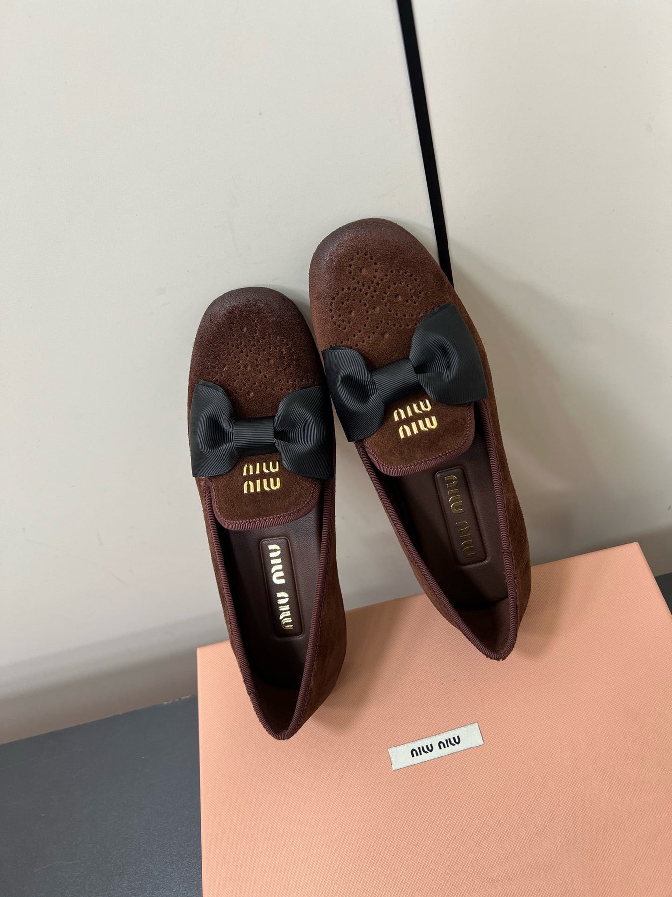 LOAFERS WITH BOW IN CHOCOLATE SUEDE