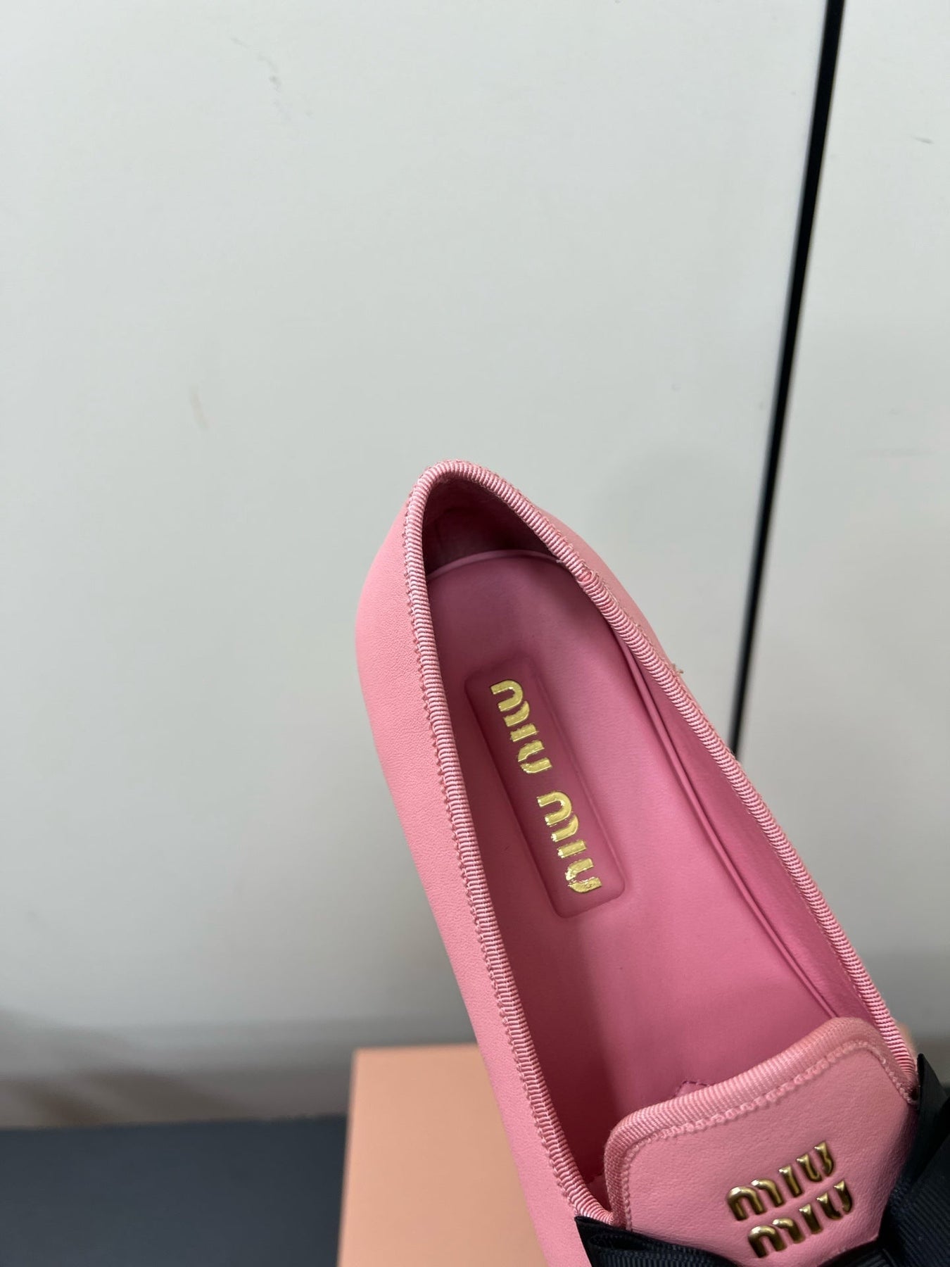 LOAFERS WITH BOW IN PINK SHEEPSKIN