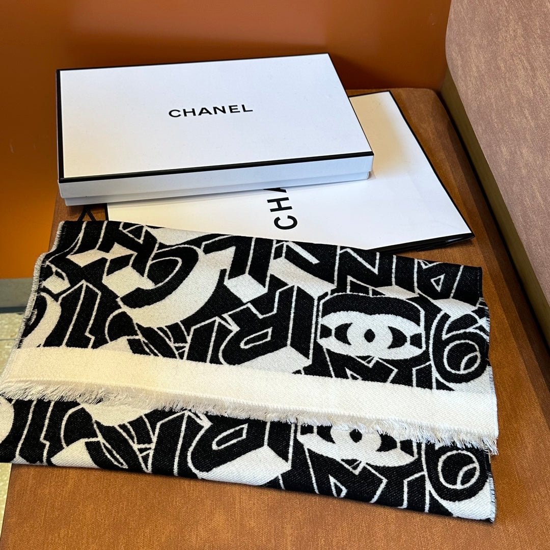 LETTER LOGO 178 CM SCARF IN BLACK MIX WHITE SHEEP WOOL AND SILK 393103