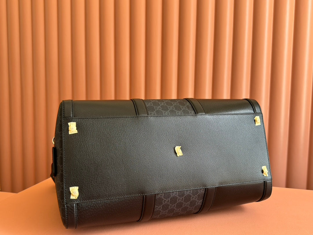 JUMBO MEDIUM DUFFLE 44 IN EXTRA DARK GREEN GG CALFSKIN