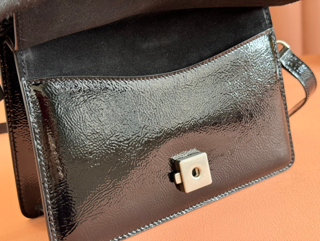 DIONYSUS MEDIUM SHOULDER BAG 22 IN BLACK GG GLOSSY LAMBSKIN