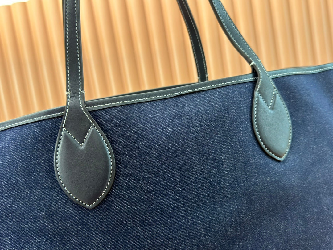 LARGE TOTISSIMA REVERSIBLE TOTE 30.5 IN DARK BLUE DENIM ONE SIDE BEIGE AND BLUE CALFSKIN ON THE OTHER