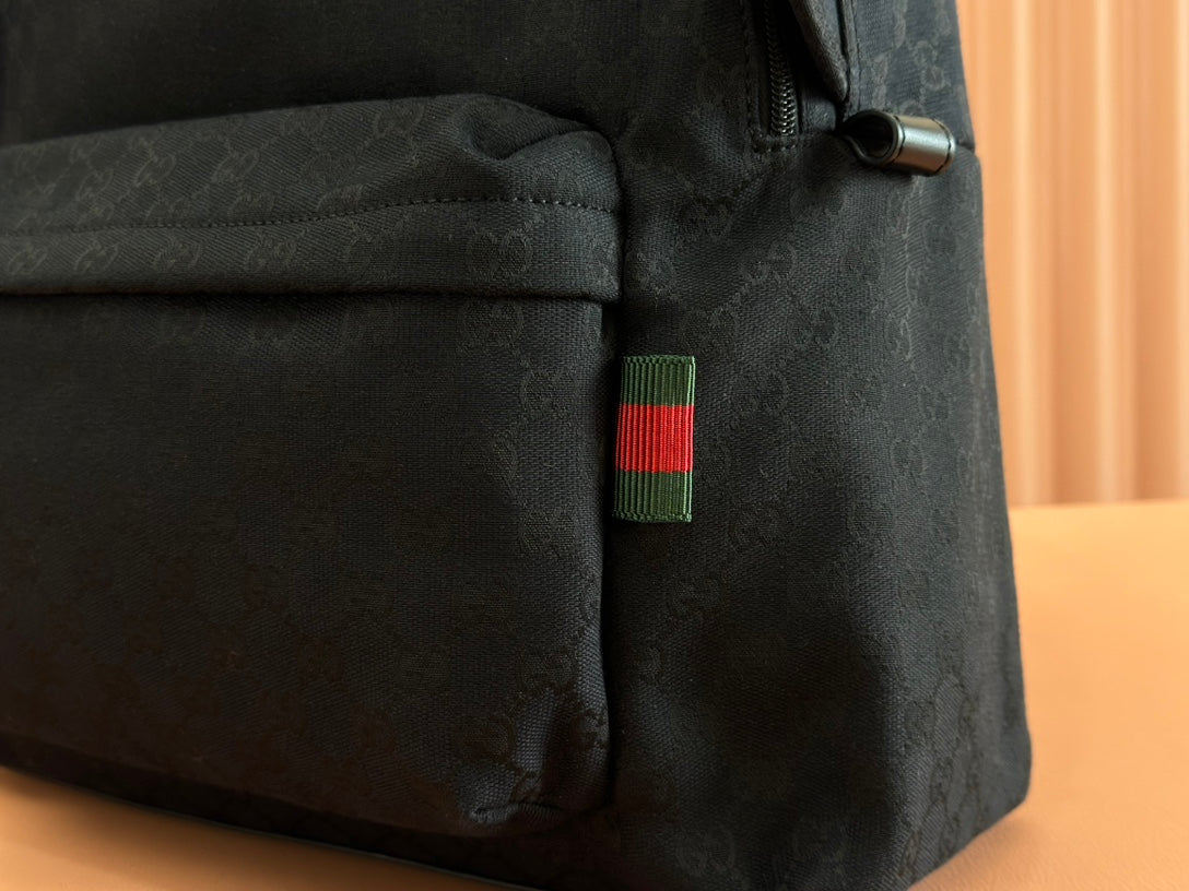 MEDIUM BACKPACK 42 IN BLACK GG CANVAS