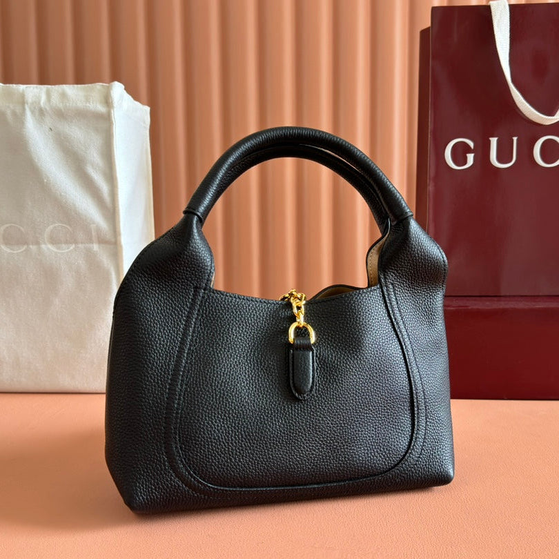 MEDIUM SOFTBIT MAXI SHOULDER BAG 27.5 IN BLACK GRAINY LAMBSKIN