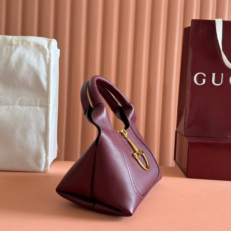 MEDIUM SOFTBIT MAXI SHOULDER BAG 27.5 IN ROSSO ANCORA RED GRAINY LAMBSKIN