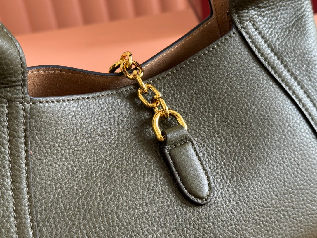 MEDIUM SOFTBIT MAXI SHOULDER BAG 27.5 IN DARK GREEN GRAINY LAMBSKIN