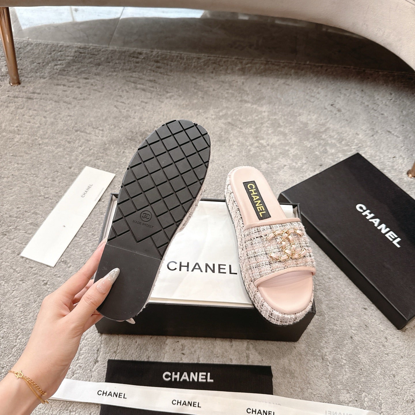 PLASTFORM HEELS IN LIGHT PINK TWEED AND CALFSKIN