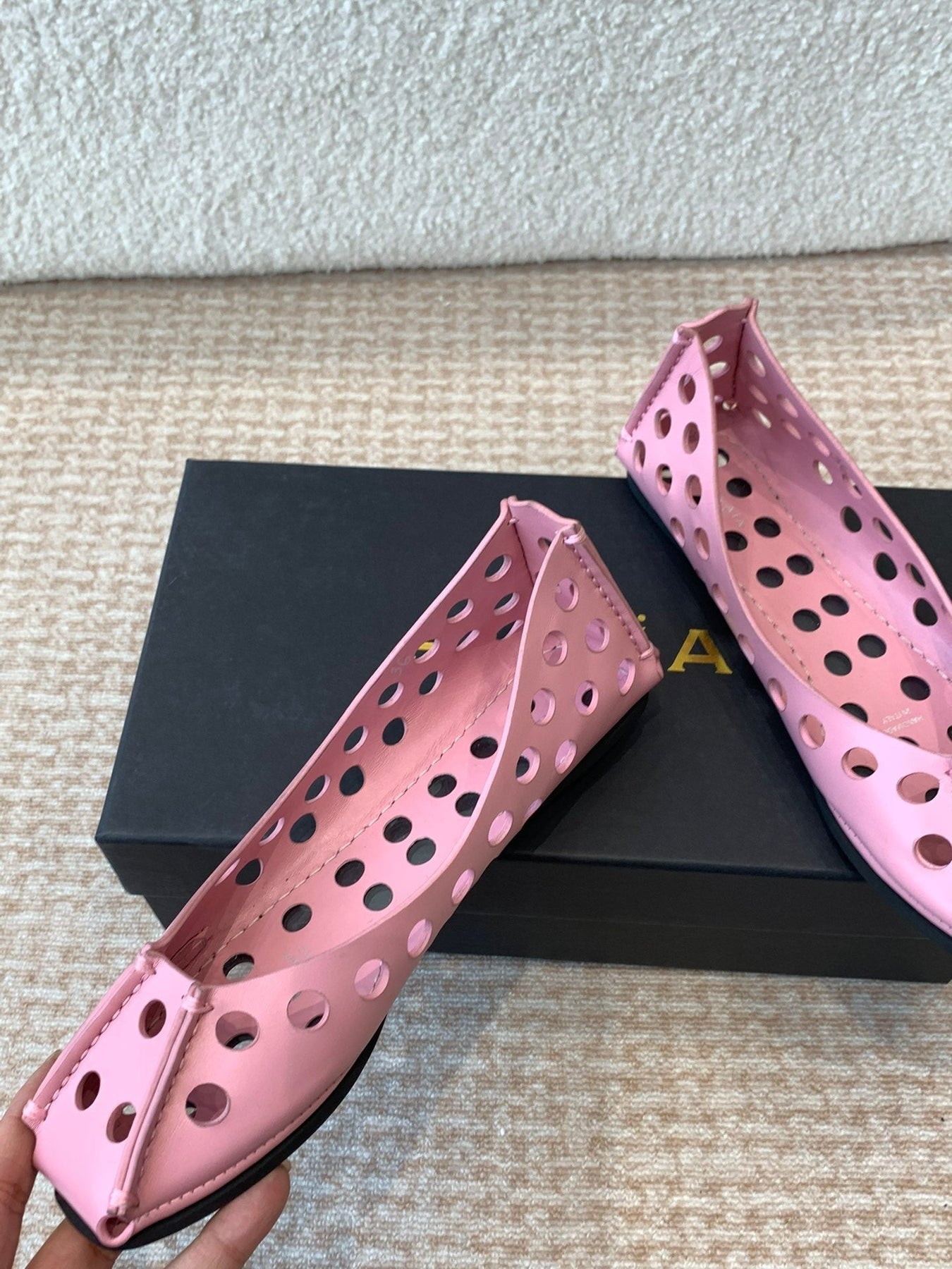 PERFO BALLET FLATS IN FLAMINGO PINK CALFSKIN