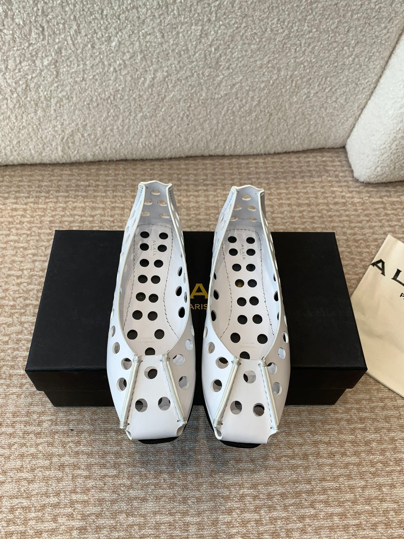 PERFO BALLET FLATS IN WHITE CALFSKIN