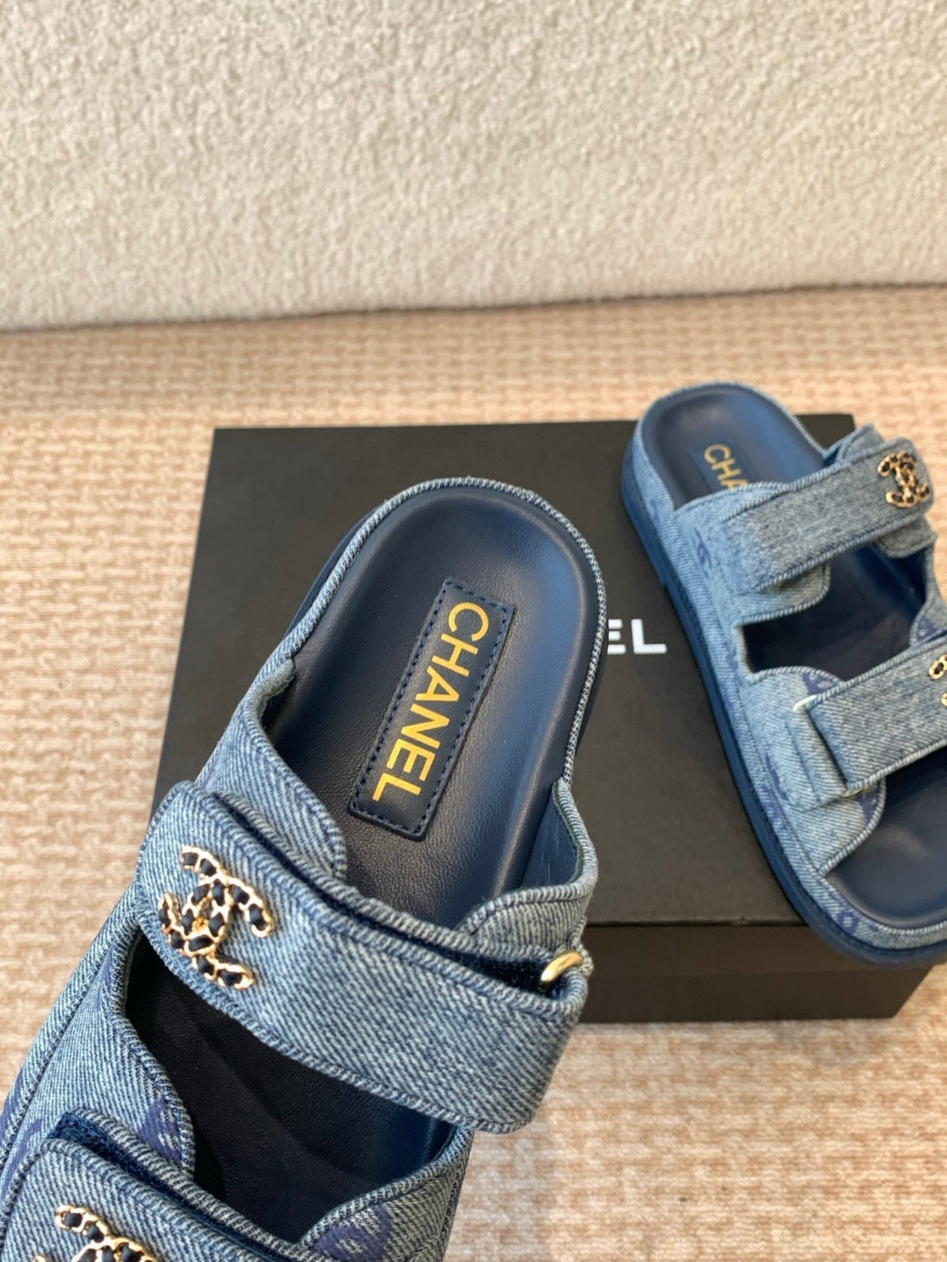 DAD SANDAL IN CLASSIC BLUE DENIM FABRIC MULE