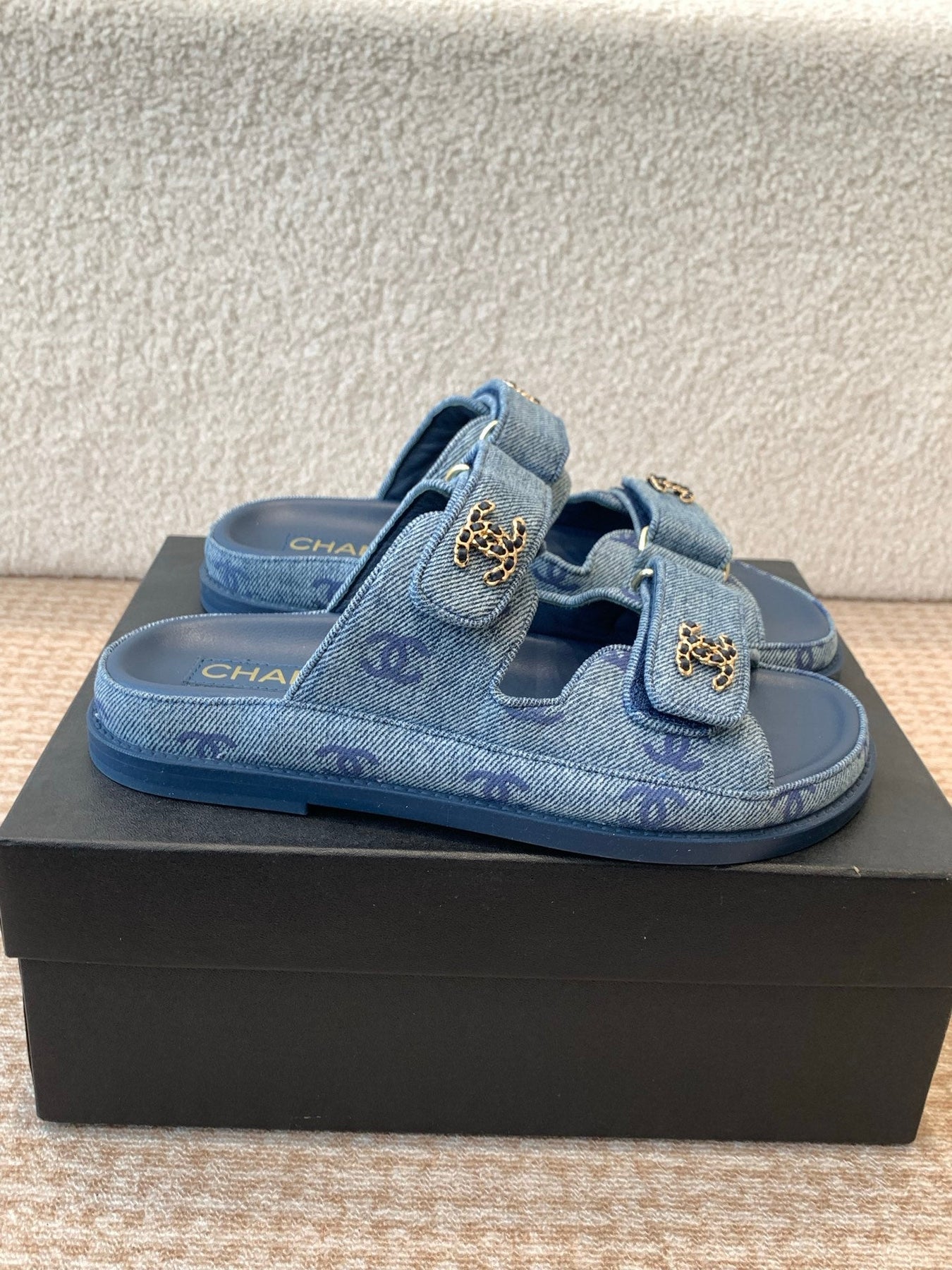 DAD SANDAL IN CLASSIC BLUE DENIM FABRIC MULE