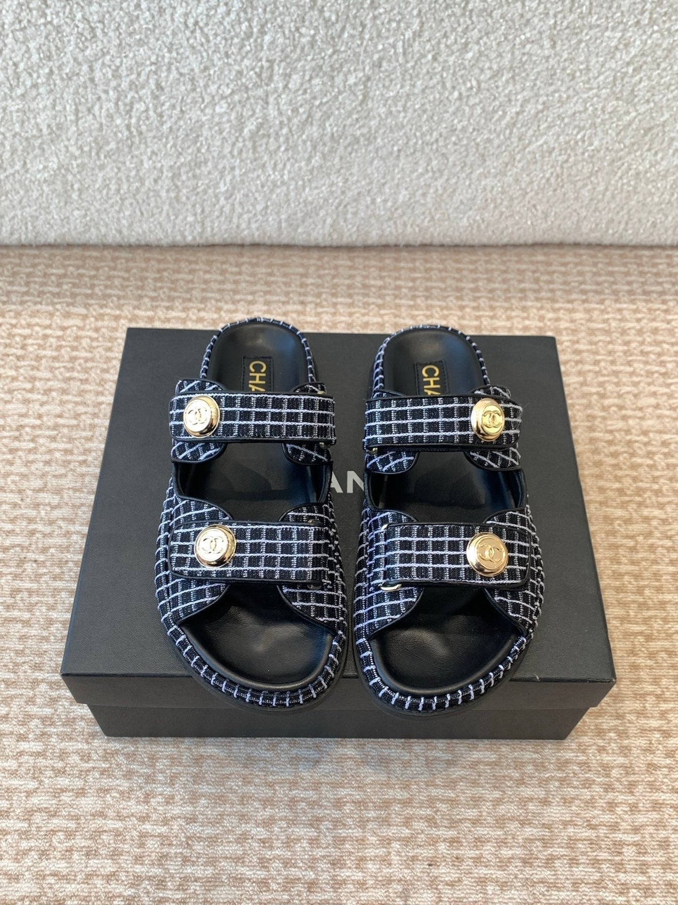 DAD SANDAL IN BLACK MIX WHITE DENIM FABRIC MULE