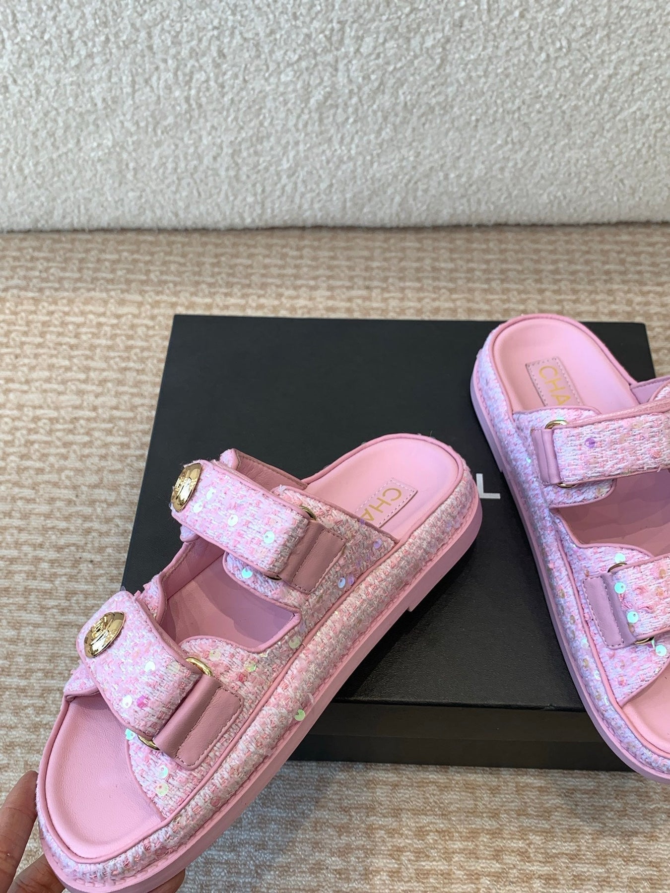 DAD SANDAL IN BRIGHT PINK FABRIC WITH SEQUINS MULE