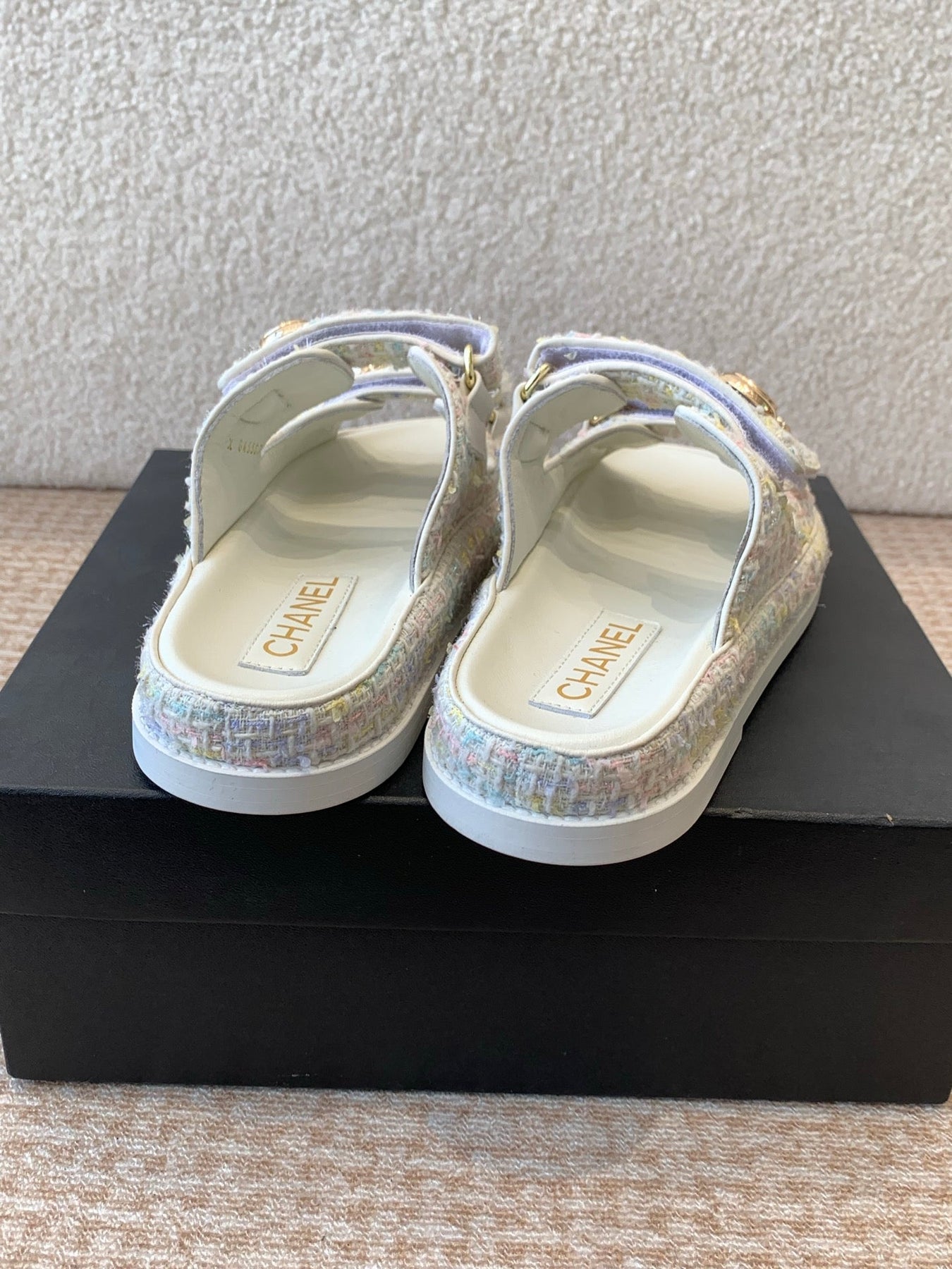 DAD SANDAL IN WHITE FABRIC WITH SEQUINS MULE
