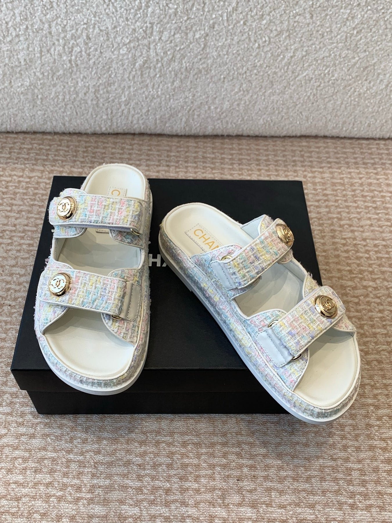 DAD SANDAL IN WHITE FABRIC WITH SEQUINS MULE