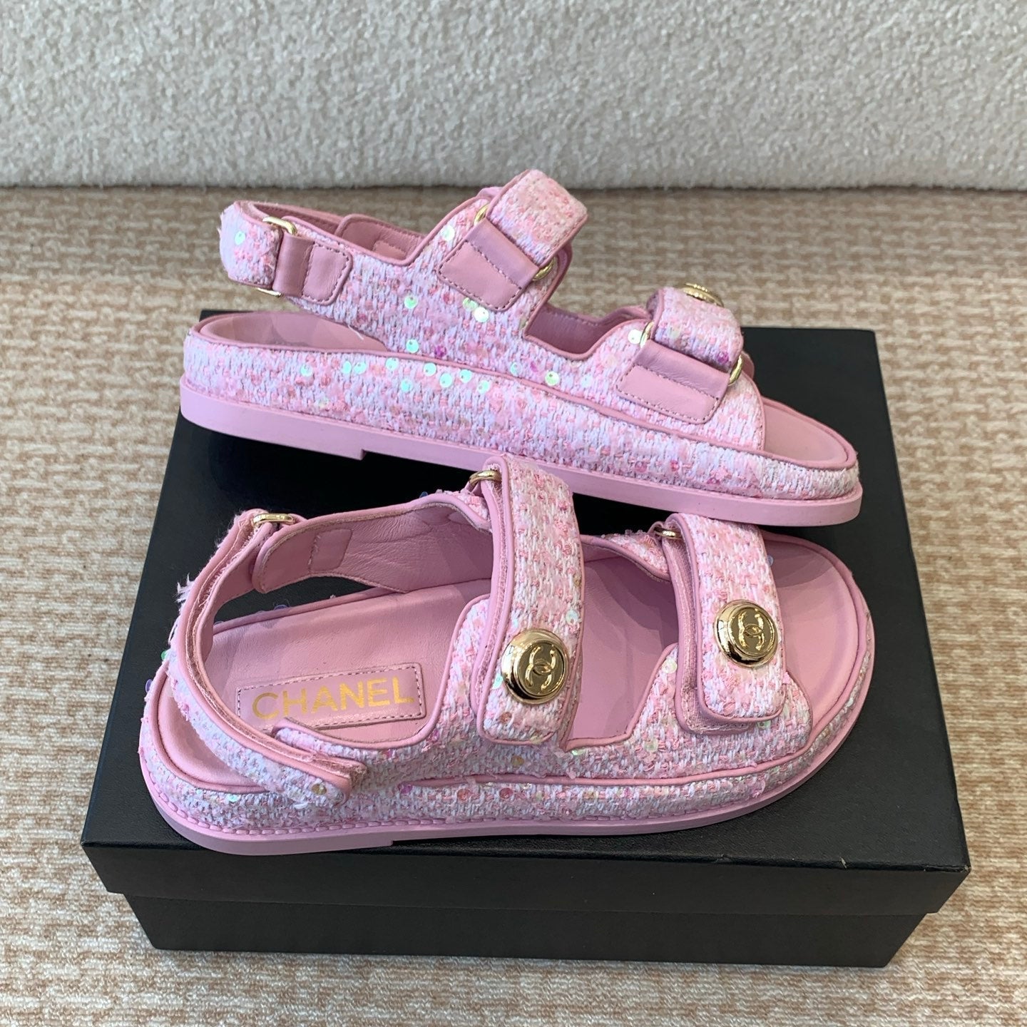 DAD SANDAL IN BRIGHT PINK FABRIC WITH SEQUINS