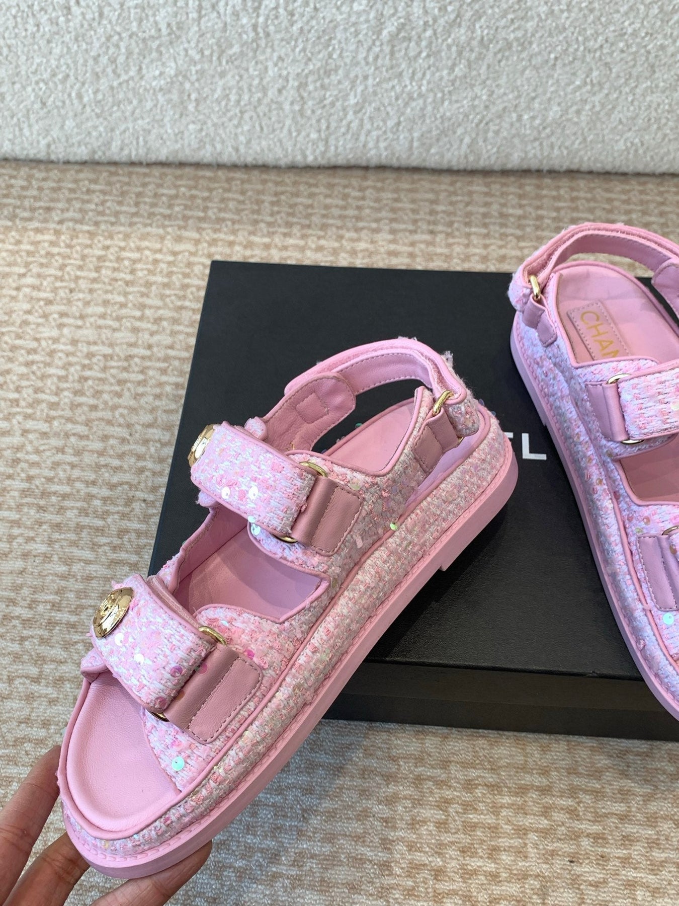 DAD SANDAL IN BRIGHT PINK FABRIC WITH SEQUINS