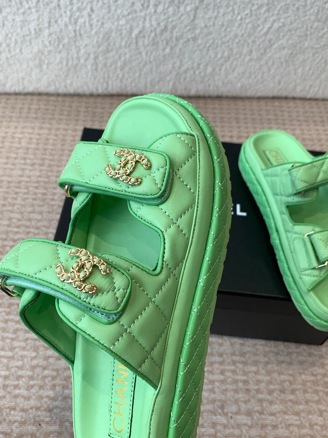 DAD SANDAL IN TEA GREEN CALFSKIN MULE