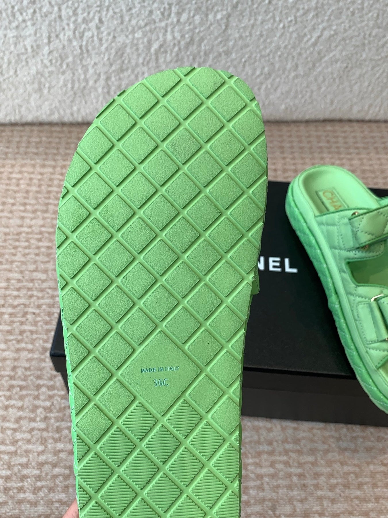 DAD SANDAL IN TEA GREEN CALFSKIN MULE