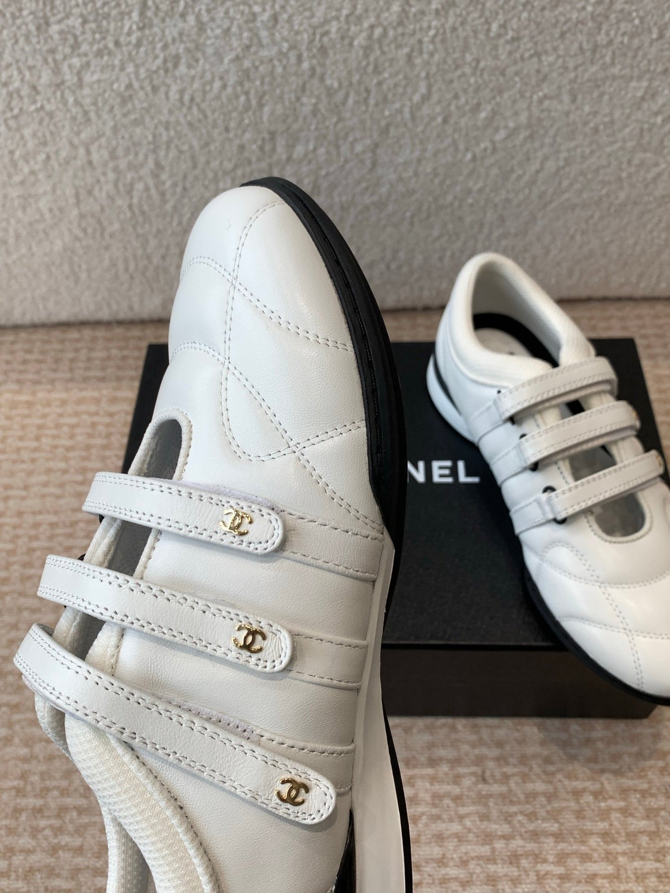 MARY JANE SNEAKERS IN WHITE LAMBSKIN