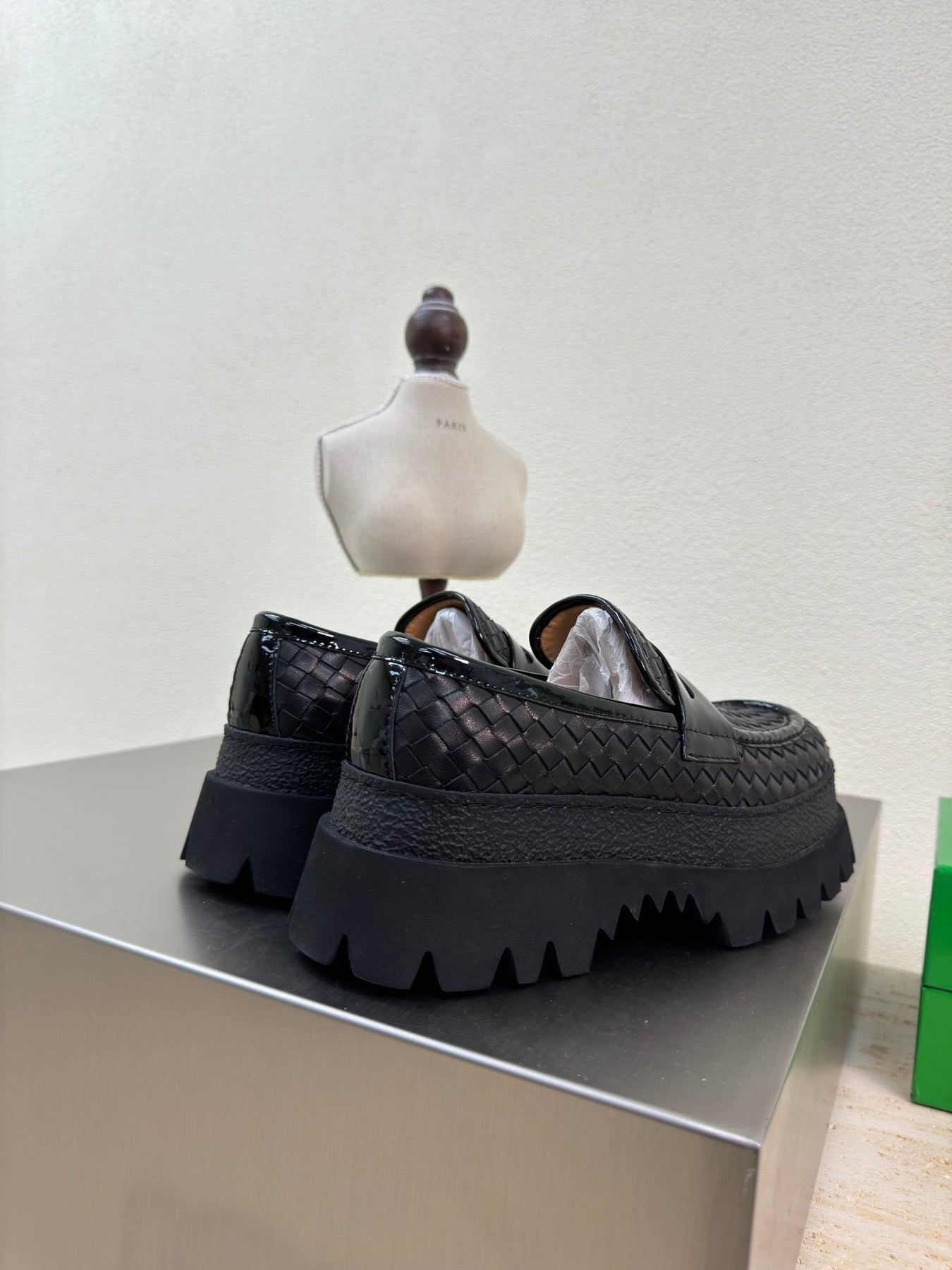 HADDOCK MOCCASIN IN BLACK CALFSKIN WITH WOVEN DESIGN