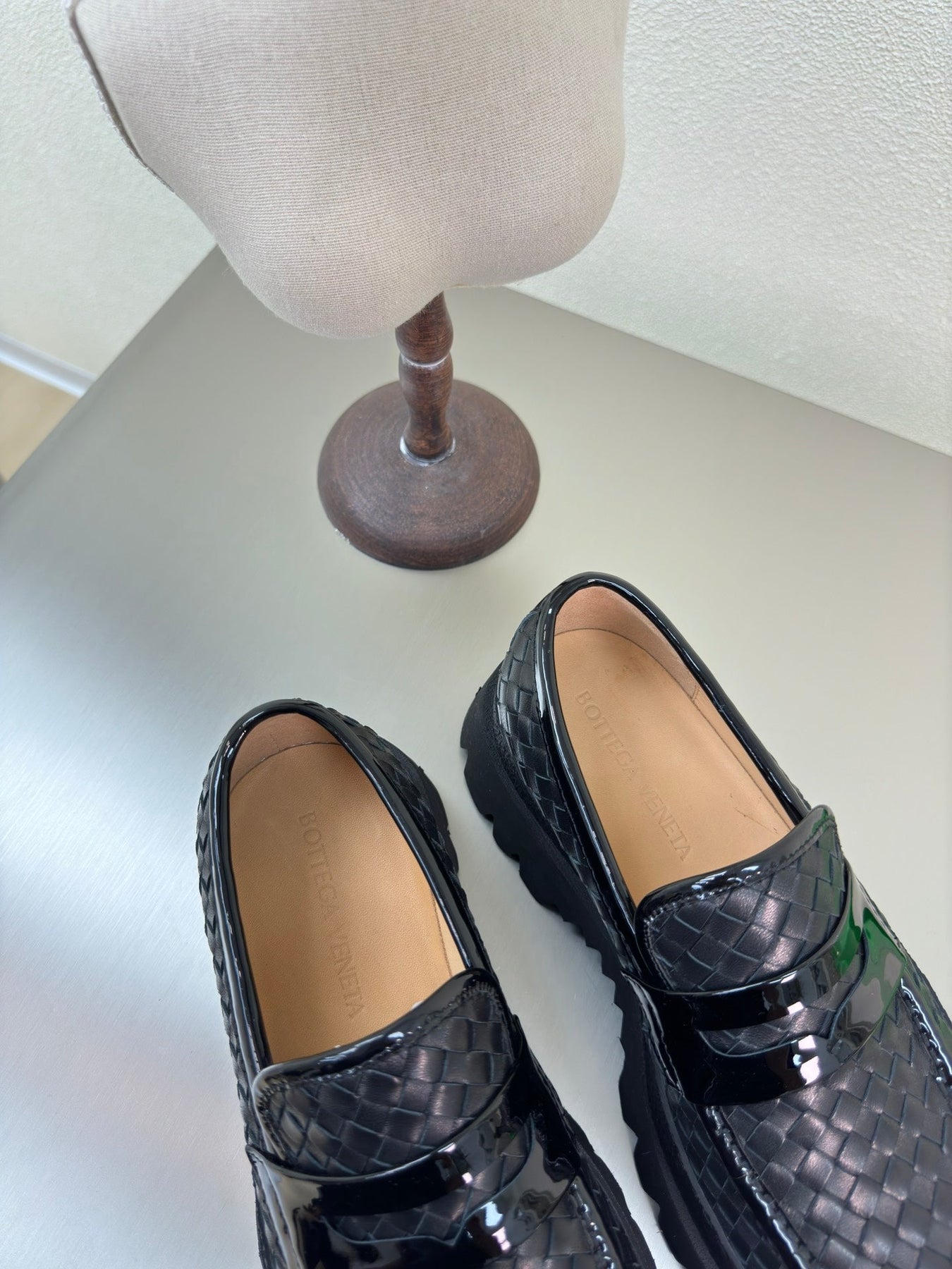 HADDOCK MOCCASIN IN BLACK CALFSKIN WITH WOVEN DESIGN