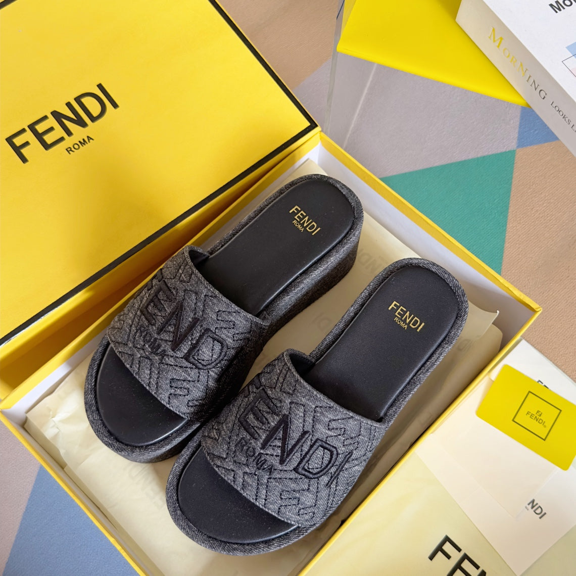 FENDI PLATFORM WEDGES IN BLACK JACUARD FABRIC WITH BLACK EMBROIDERED LOGO