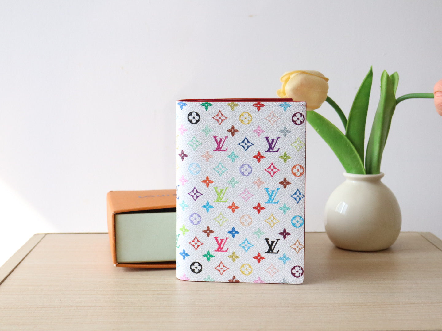 DOLL PASSPORT WALLET IN WHITE MIX COLORFUL CALFSKIN