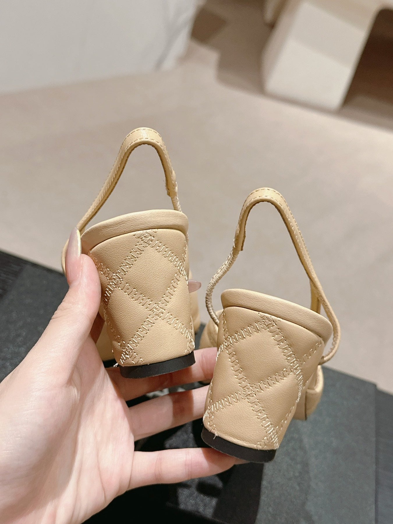 HIGH SLINGBACKS IN BEIGE CREAM LAMBSKIN AND BLACK SATIN