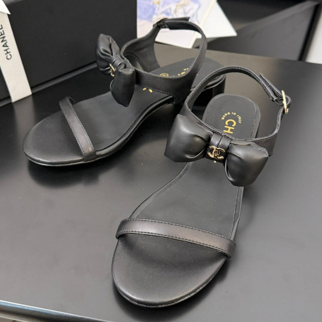 FLAT SANDALS 5 MM IN BLACK CALFSKIN