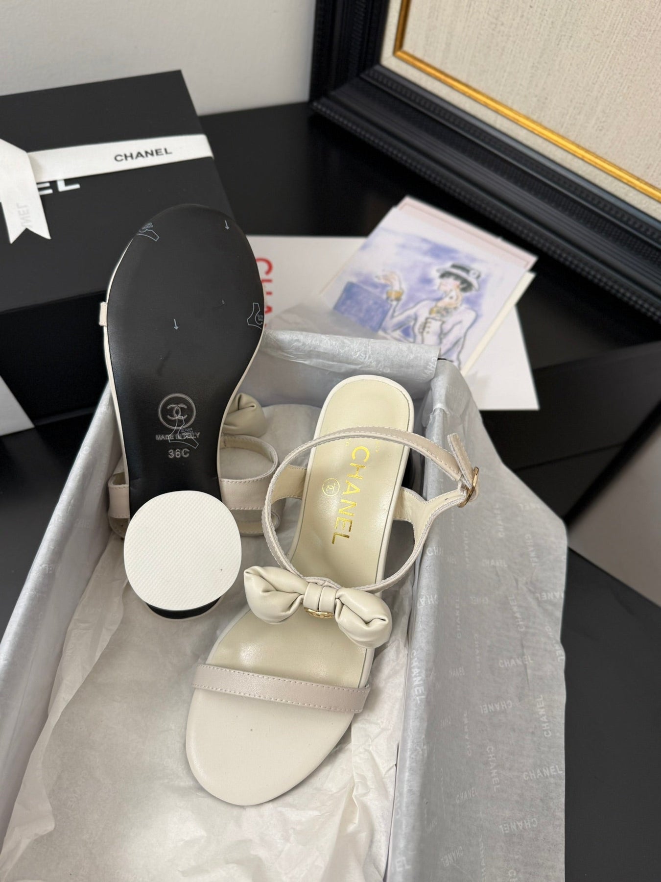 MID HEEL SANDALS IN WHITE CALFSKIN WITH BOW