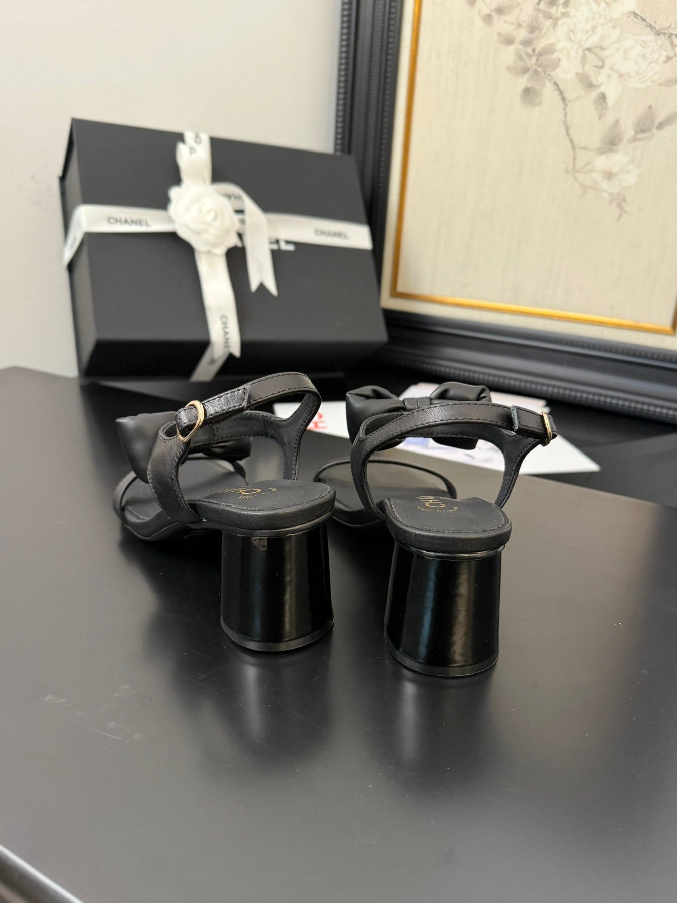 MID HEEL 45 MM SANDALS IN BLACK CALFSKIN