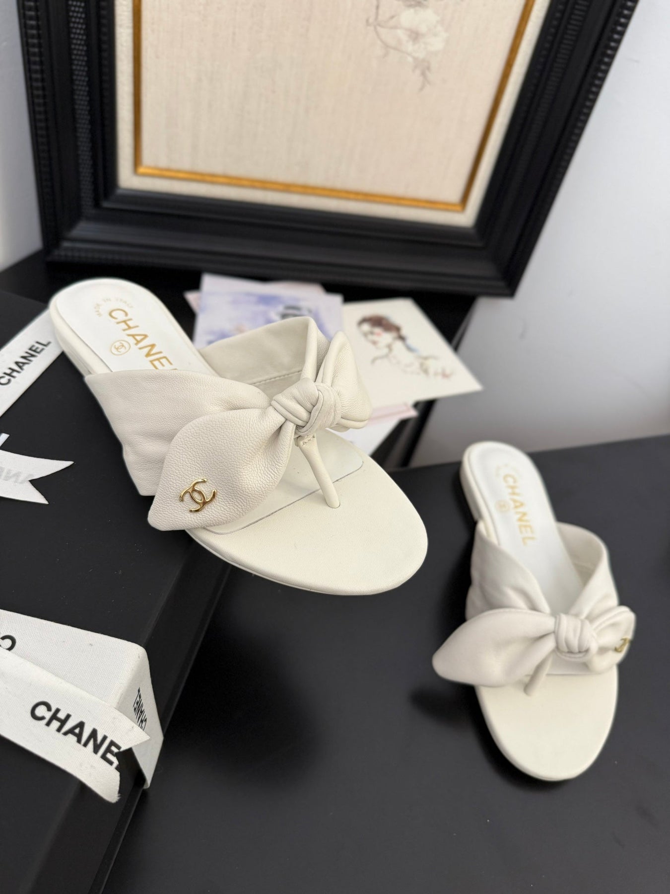 CC 25C Thong Sandal Bow White Lambskin 233563