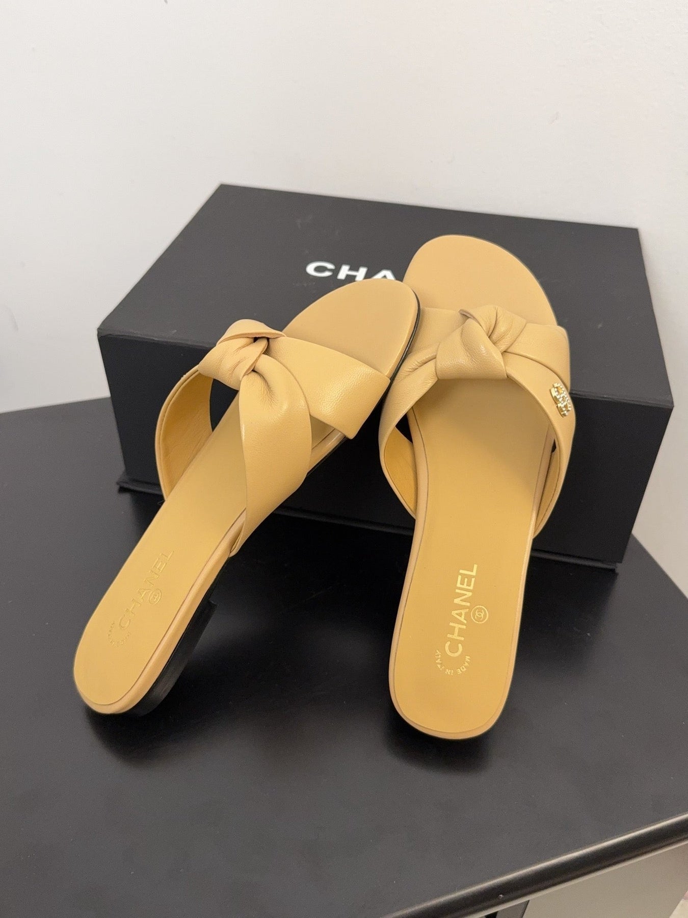 LACE MULE 2 CM IN SUN YELLOW LAMBSKIN