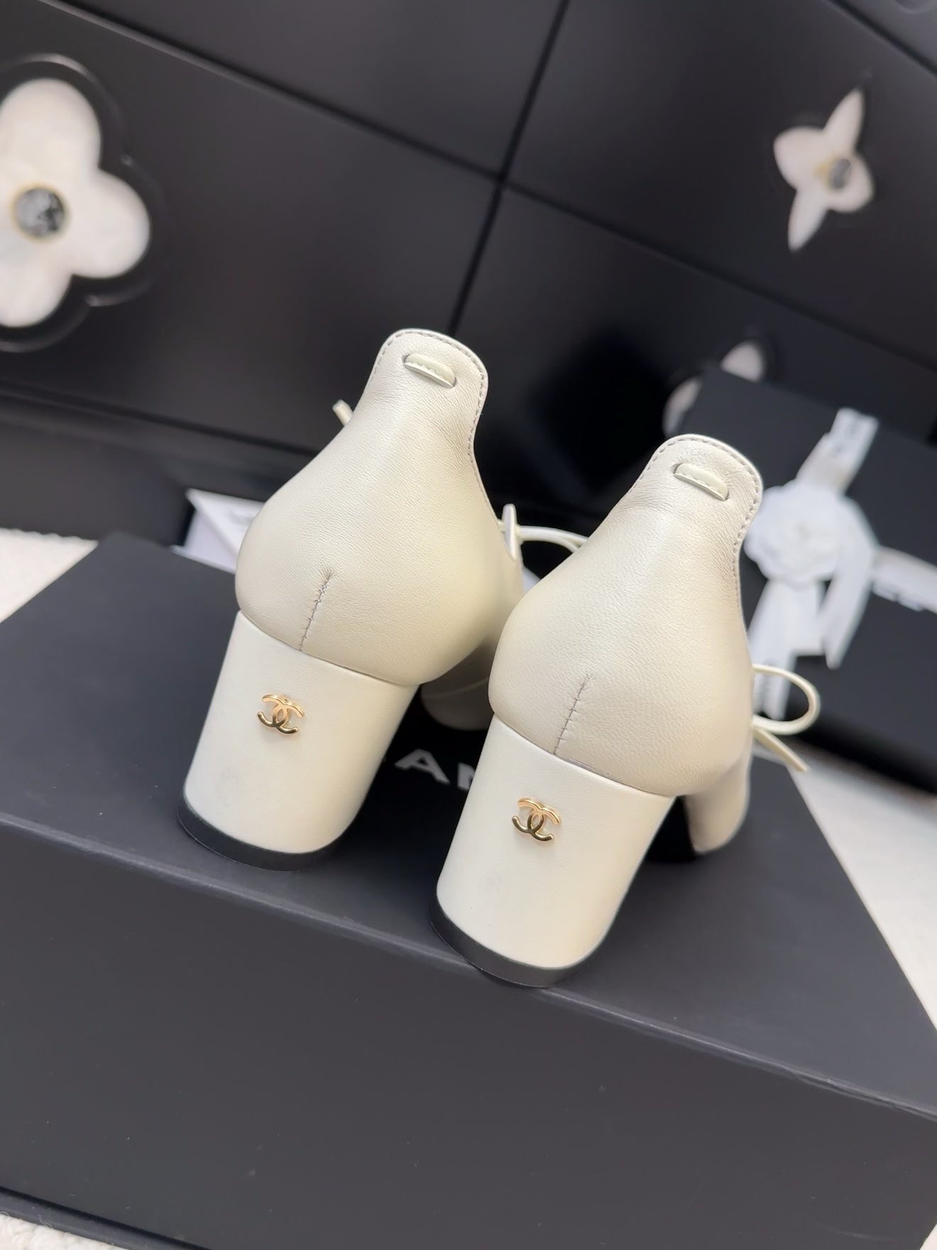 MARY JANE PUMPS 55 MM IN WHITE MIX BLACK LAMBSKIN