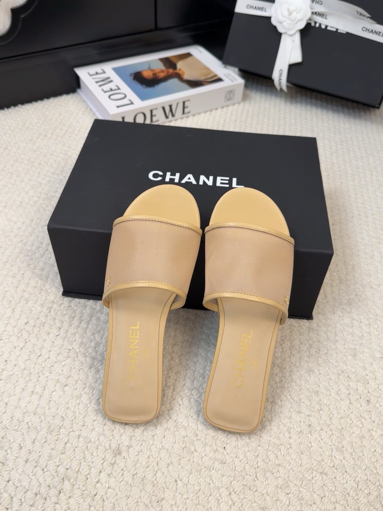 FLAT SLIDE IN FLAX YELLOW MESH AND SUEDE