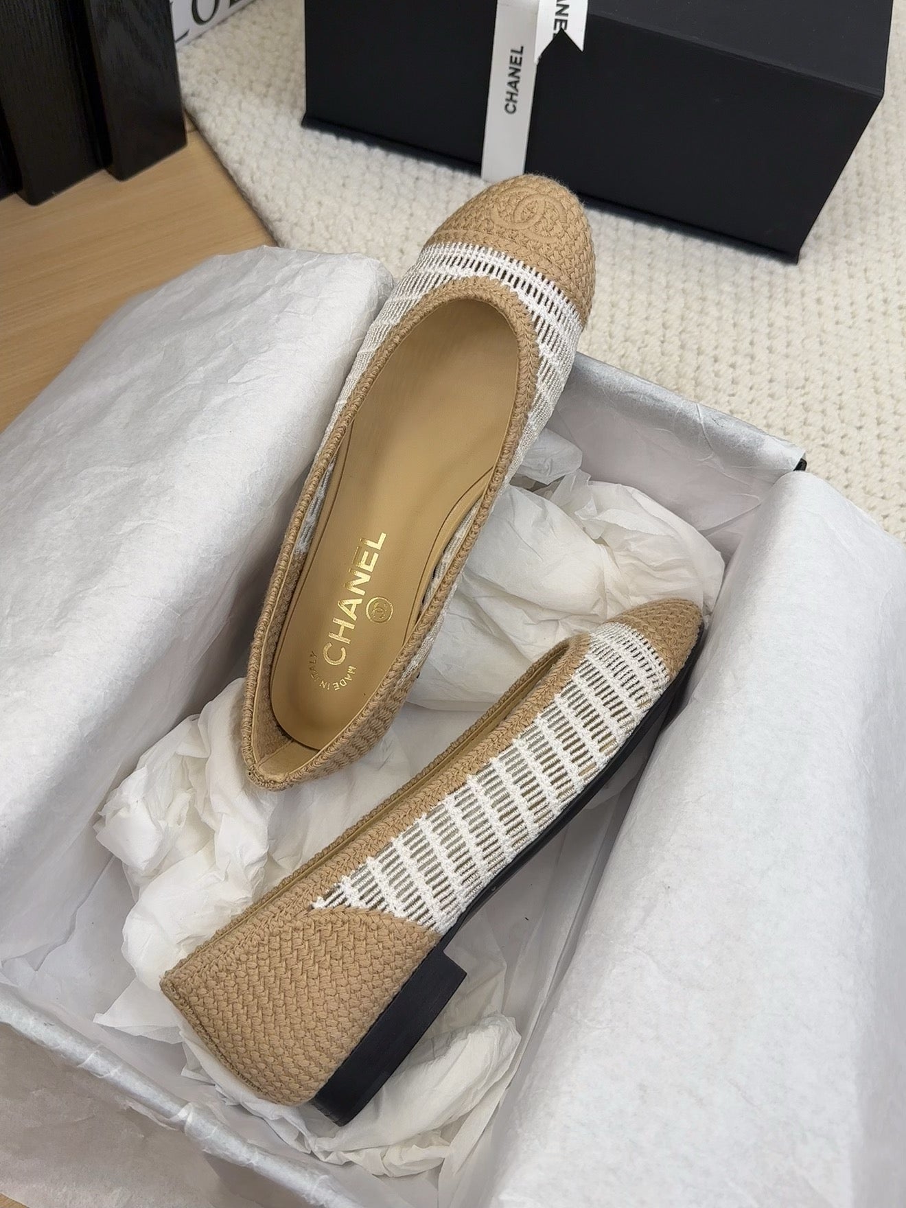 BALLERINAS IN WHITE MIX PEANUT BROWN RAFFIA