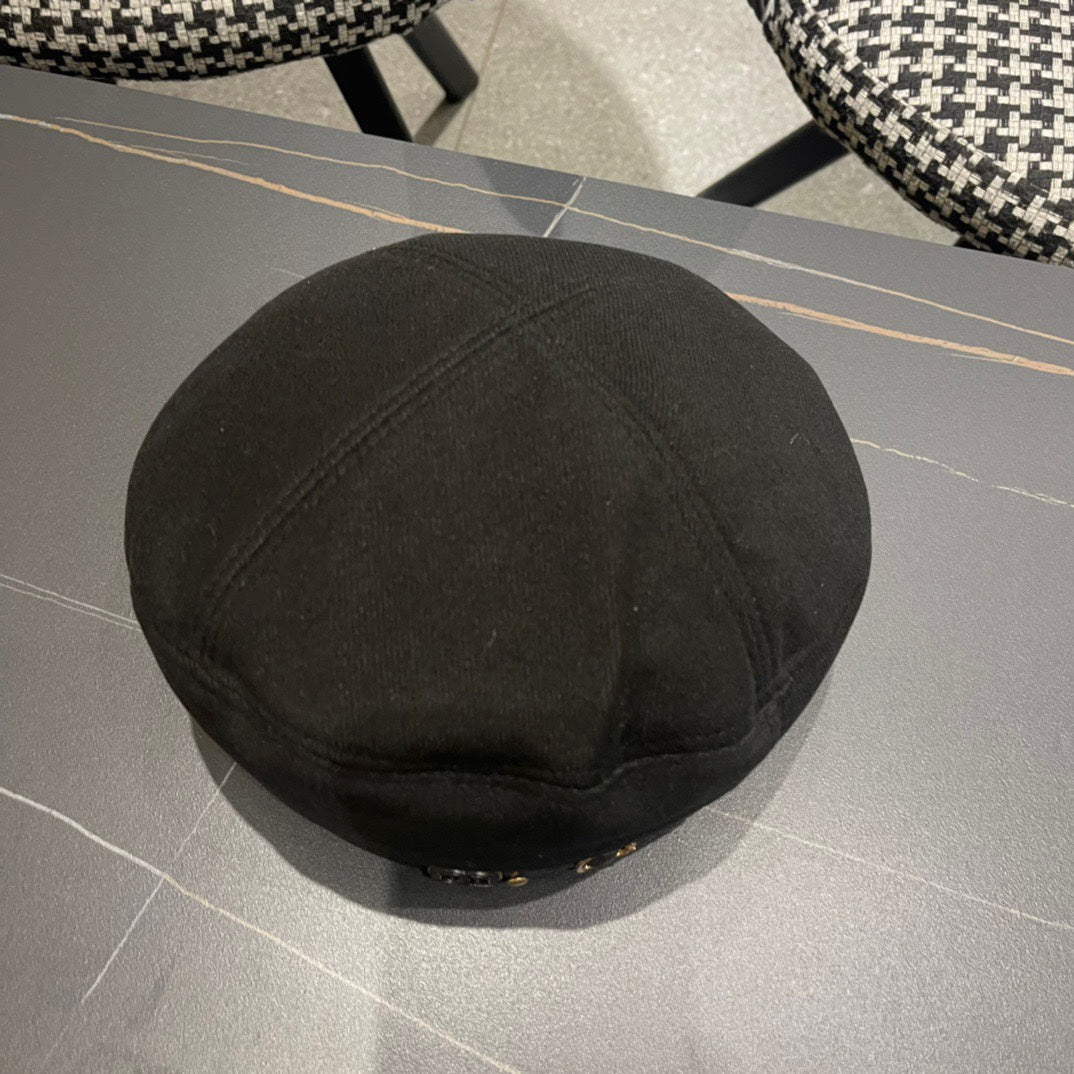 BERET HAT IN BLACK FABRIC 419385