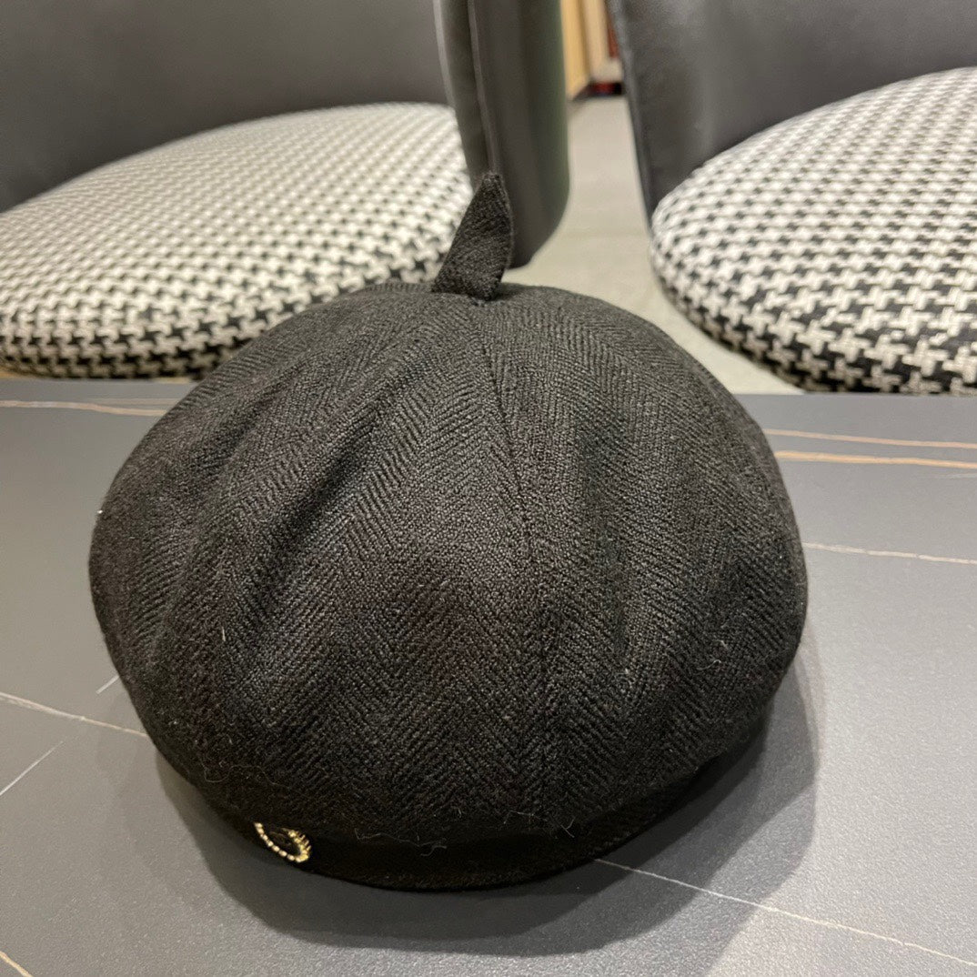BERET HAT IN BLACK FABRIC 420941