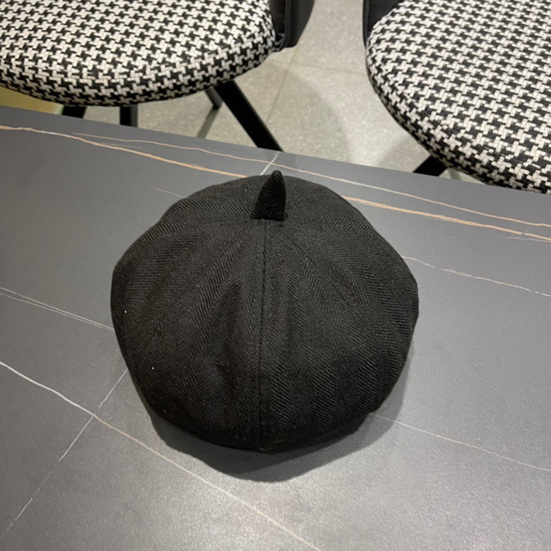 BERET HAT IN BLACK FABRIC 420941